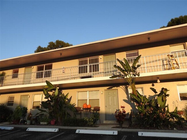 Primary Photo - 1600 NE 3rd Ave