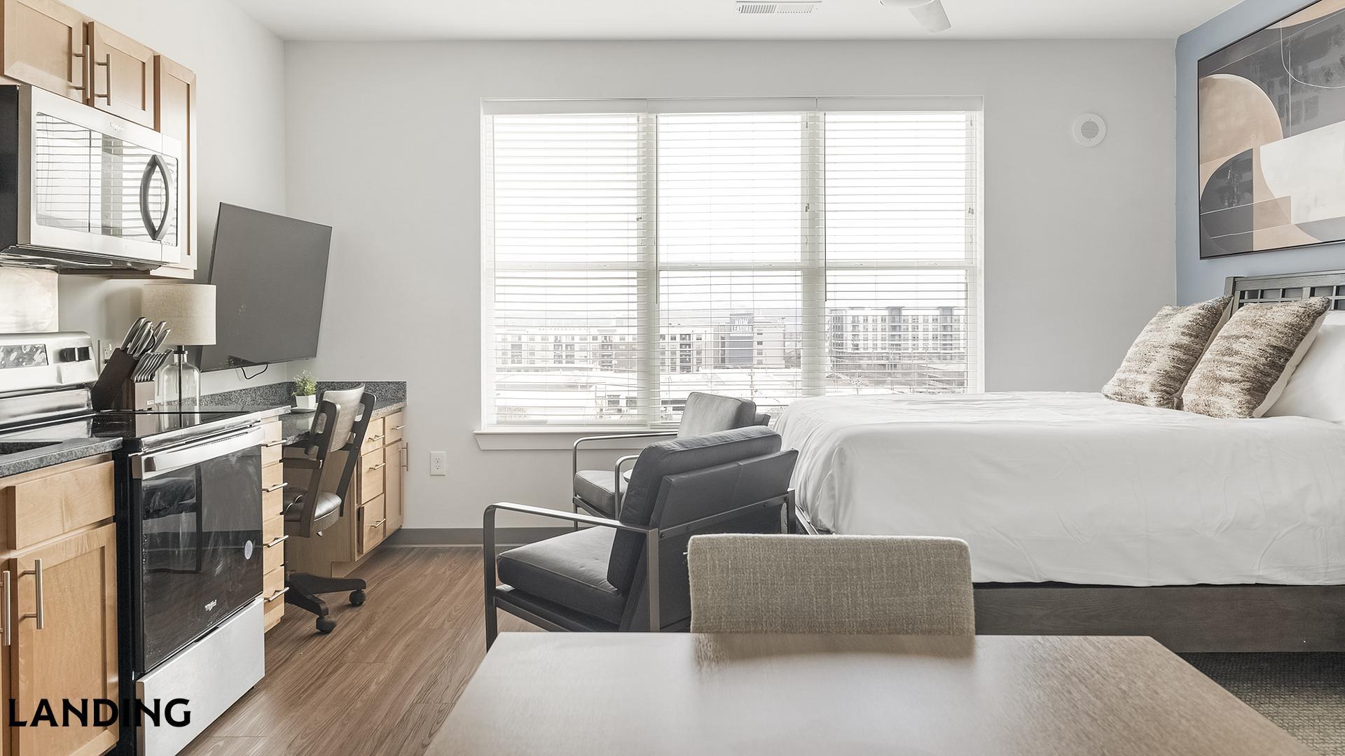 Building Photo - 302 13th St S