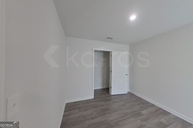 Building Photo - 524 Ivy Brook Way