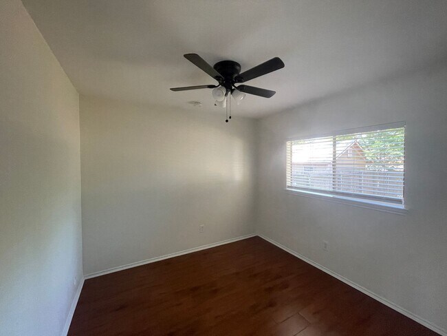 Building Photo - Lovely 4/2 home on a quiet street in the heart of Cedar Park!