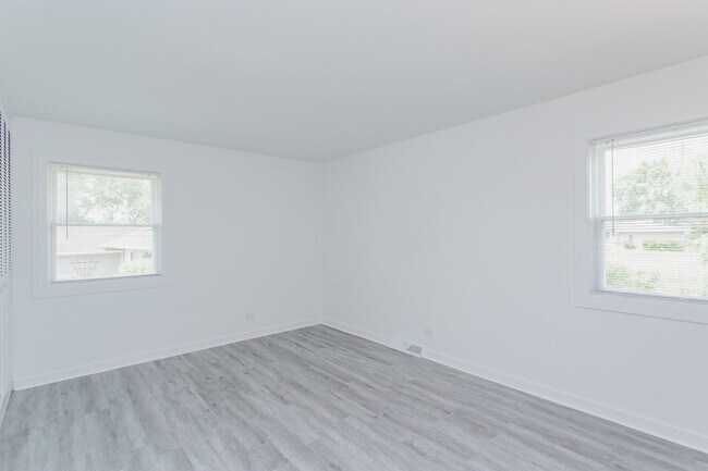 Building Photo - 815 Concord Cove