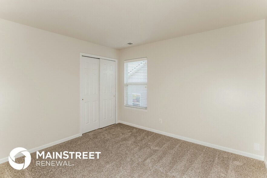 Building Photo - 3215 NE 88th Terrace