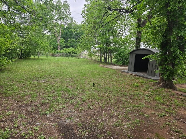 Building Photo - 209 NW Arlington Ave