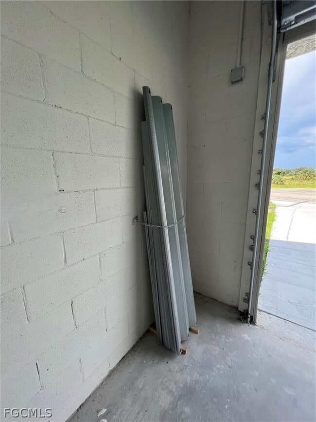 Building Photo - 1088 Saturn Ct