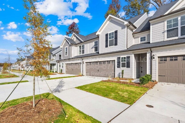 Building Photo - 17030 Patron Dr