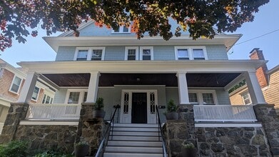 Building Photo - 133 Elmwood Rd