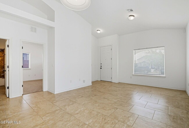Building Photo - 14373 Tobe Davis Dr