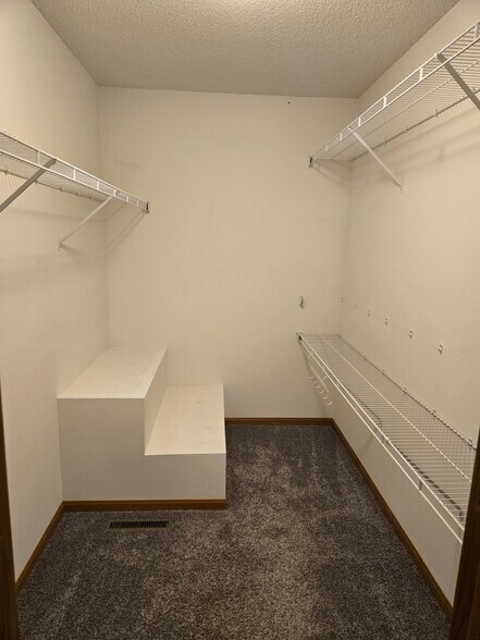 Building Photo - 393 Leeward Trl