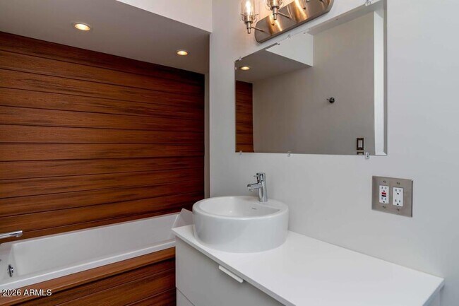 Building Photo - 3538 E Gold Dust Ave