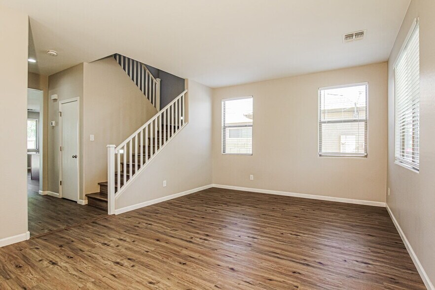 Building Photo - 9090 S 258th Ln