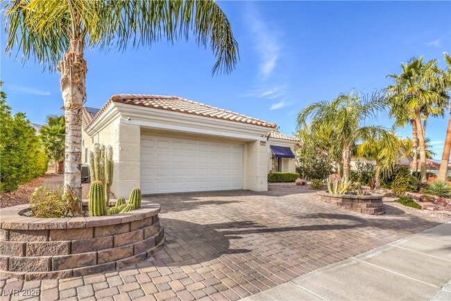 Building Photo - 2701 Spalding Dr