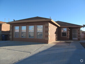 Building Photo - 14072 Jason Crandall Dr