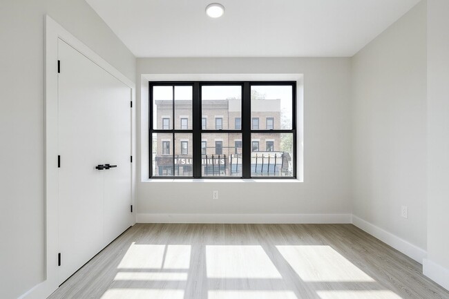 Building Photo - 103 Bostwick Ave