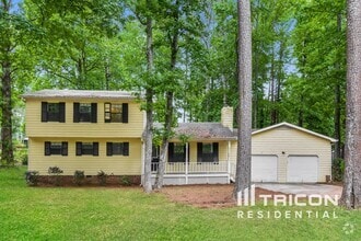 Building Photo - 42 Lynn Cir
