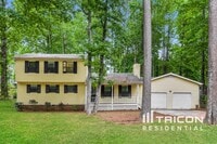 Building Photo - 42 Lynn Cir
