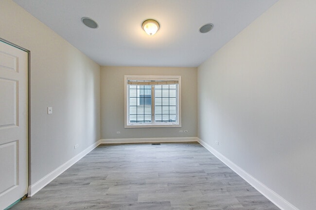 Building Photo - 3332 W Palmer St