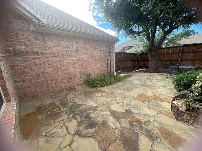 Building Photo - 9506 Windy Hollow Dr