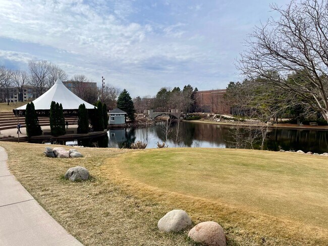 Building Photo - Luxury 2 Bedroom Condo in Centennial Lakes...