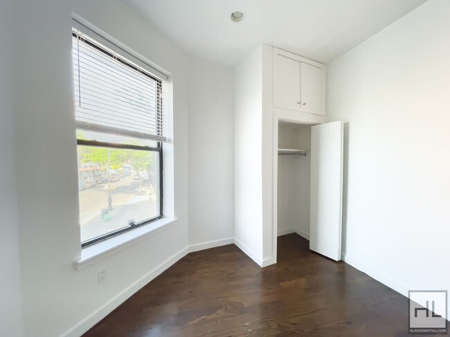 Building Photo - Fort Greene / Amazing and Spacious 3-Bed 2...