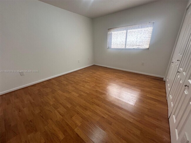 Building Photo - 2891 W 76th St