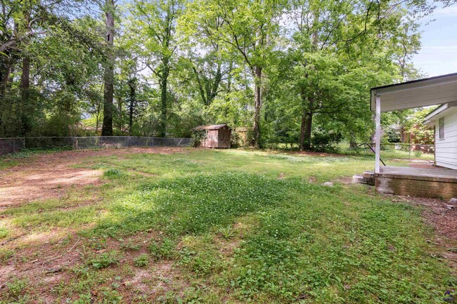 Building Photo - 846 S Forest Lake Dr