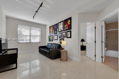 Building Photo - 15533 N Miami Lakeway