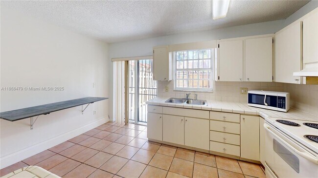 Building Photo - 6415 SW 129th Pl