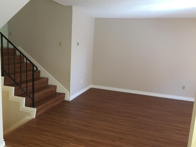 Building Photo - 1631 Avenida Selva