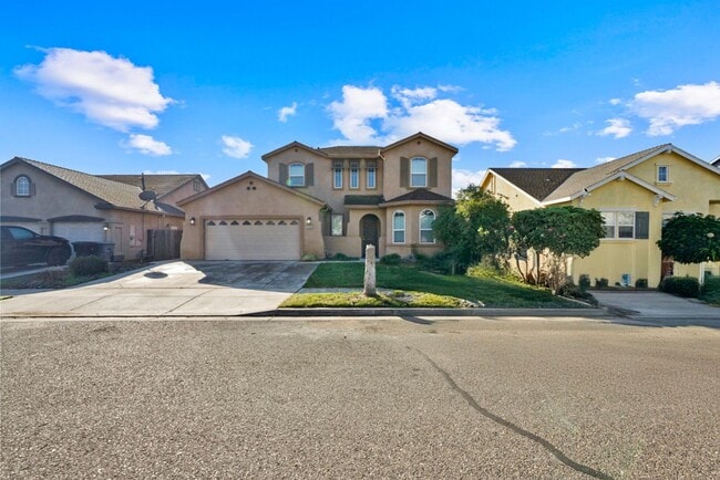 Building Photo - Beautiful 4 Bedroom 3 Bath home in Riverbank