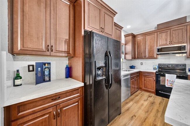 Building Photo - 21310 Sweet Grass Ln