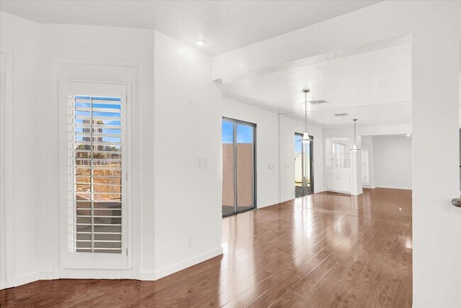 Building Photo - 3980 Delos Dr