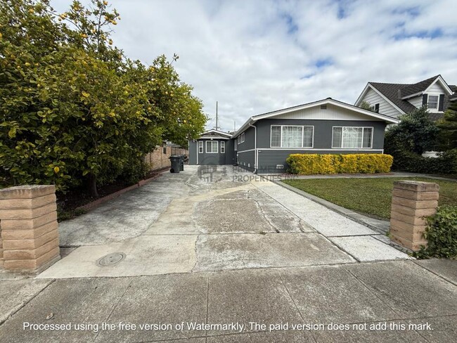 Building Photo - 3 bedroom in Sunnyvale CA 94085