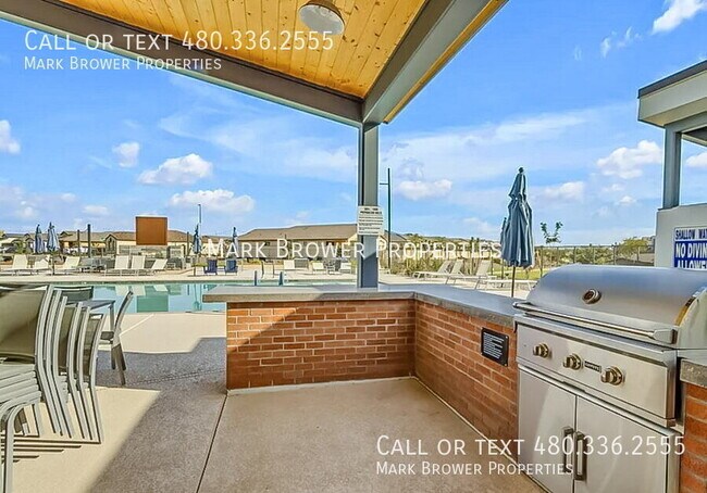Building Photo - 4119 E Sagebrush St