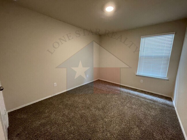Building Photo - 9601 Murandy Dr