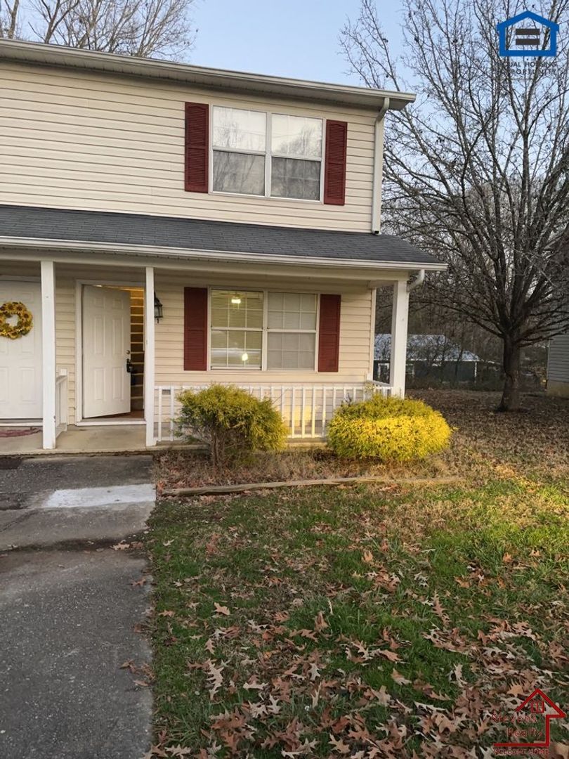 Building Photo - 181 East Ave