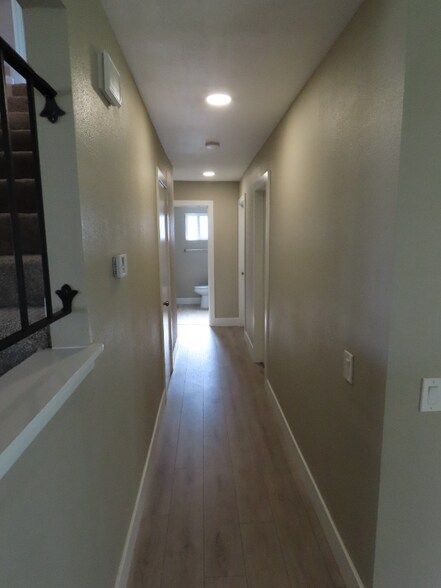 Building Photo - 11852 Crystal Ave