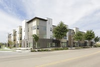 Building Photo - Sunwood Village