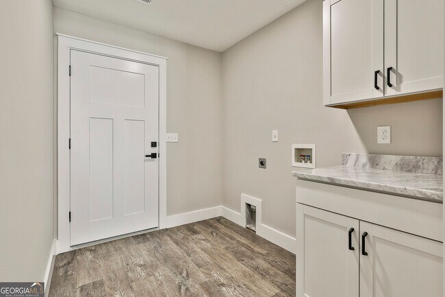 Building Photo - 20 Beaver Ct