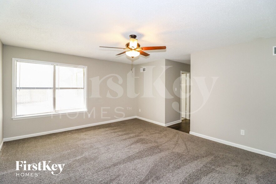 Building Photo - 8625 Edney Ridge Dr