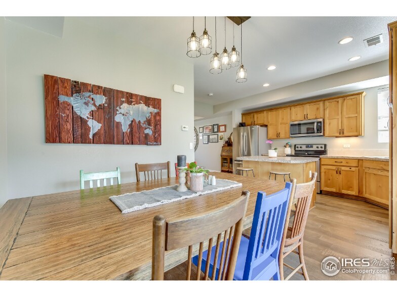 Building Photo - 347 Toronto St