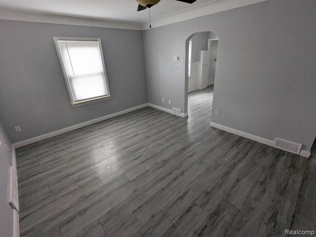 Building Photo - 21103 Nummer St