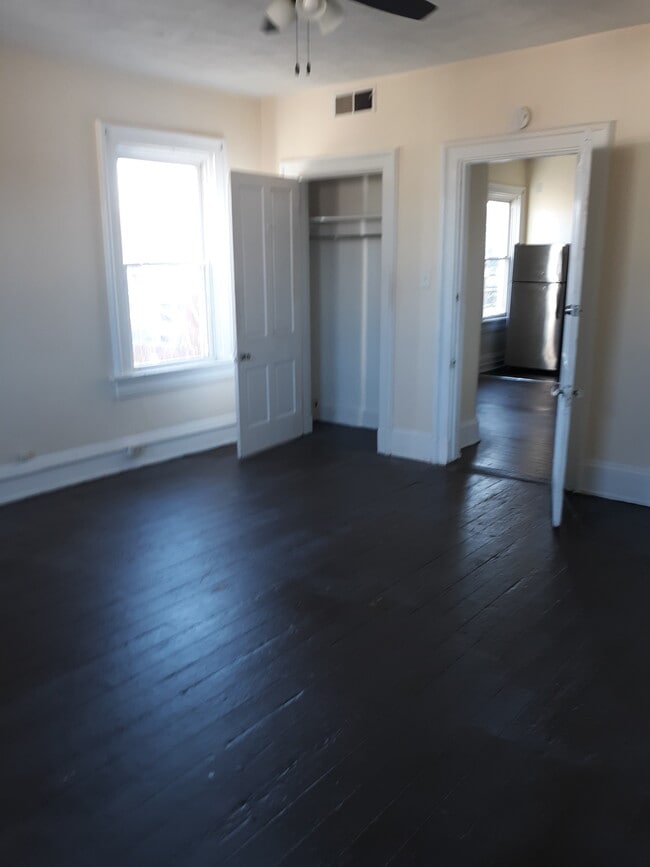 the large bedroom - 111 E University Ave