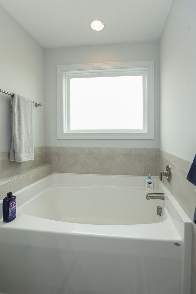 Building Photo - Brand new home in newly developed community, Onslow Bay