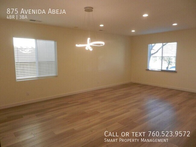 Building Photo - 875 Avenida Abeja