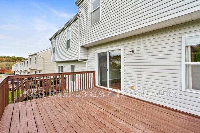 Building Photo - 2711 Canterbury Dr