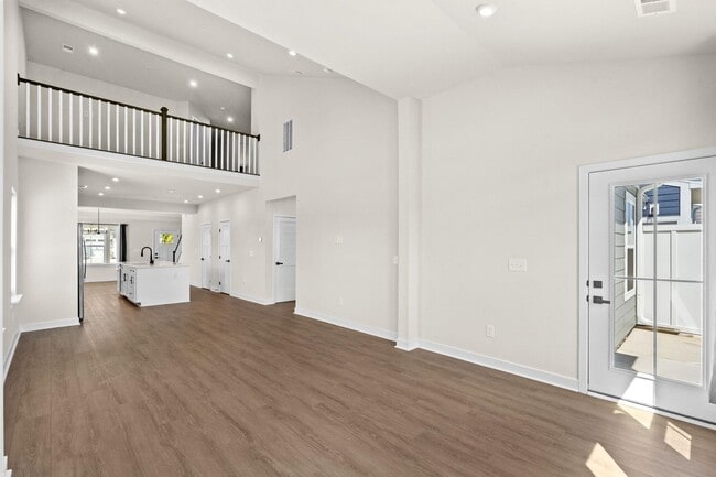 Building Photo - 2600 Elowen Ln