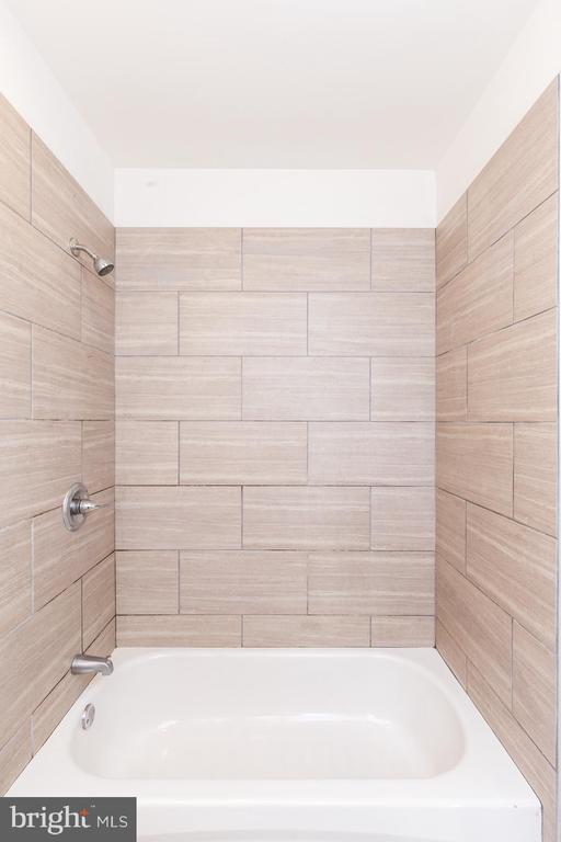 Building Photo - 1429 Poplar St