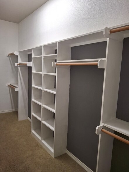 Building Photo - 6805 Terbet Ct