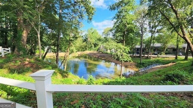 Building Photo - 401 Park Ridge Cir