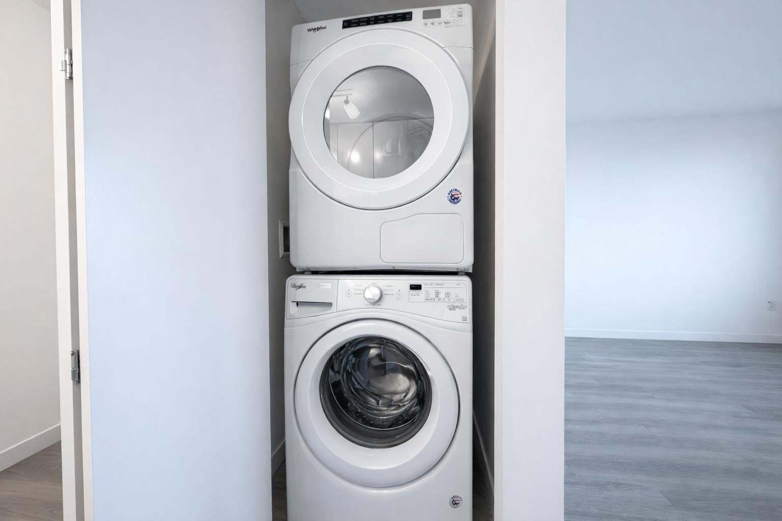 Building Photo - 1524 Sheepshead Bay Rd